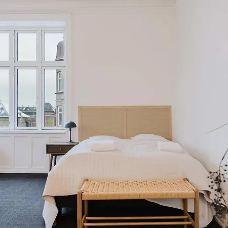 Hotel By The Lakes Cph 2*